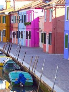 Burano, Venice, Italy.jpg